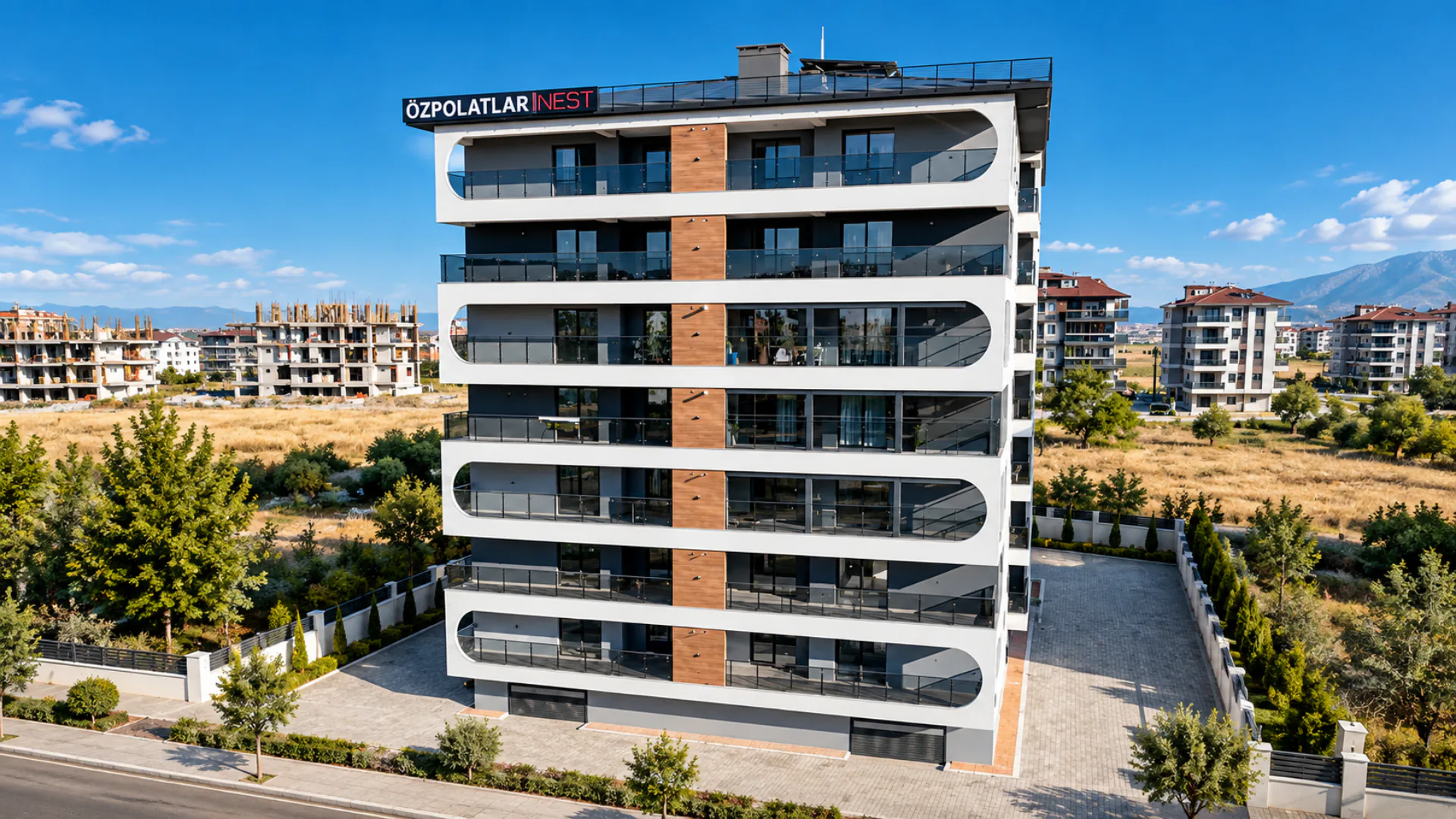 Özpolatlar İnşaat, Uşak Merkez’de tamamlanan konut binası